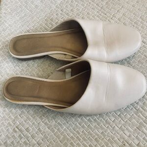 Universal Thread Flats